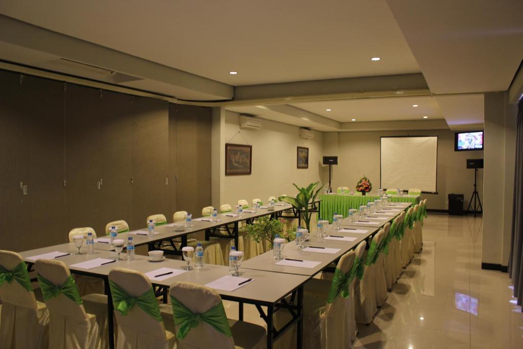 Green Villas Hotel And Spa Кута Екстериор снимка